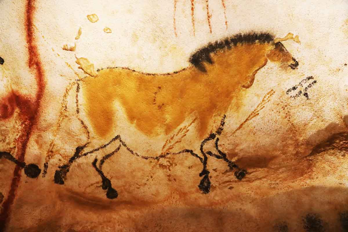 Prehistoric horse depicted in Lascaux caves