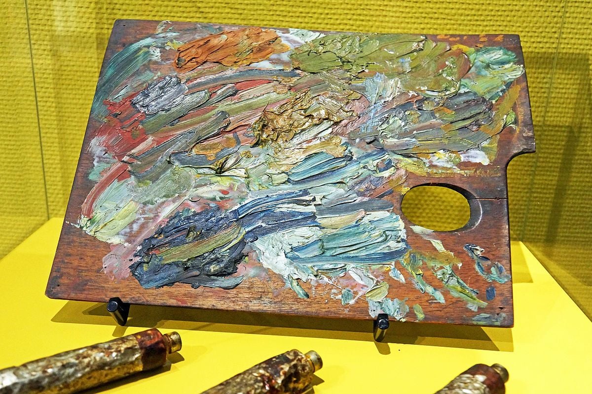 Van Gogh's palette and tubes of paint.
